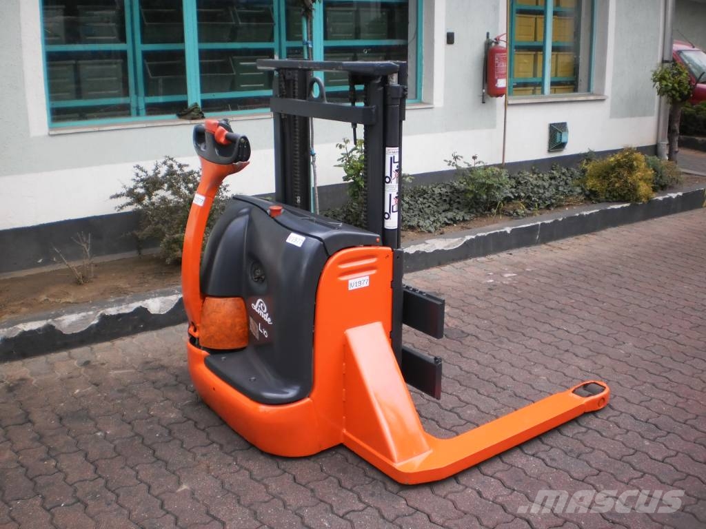 Linde L10AS /379/ SPEC WITH FORKS V-1977 OB Χειροκίνητα παλετοφόρα