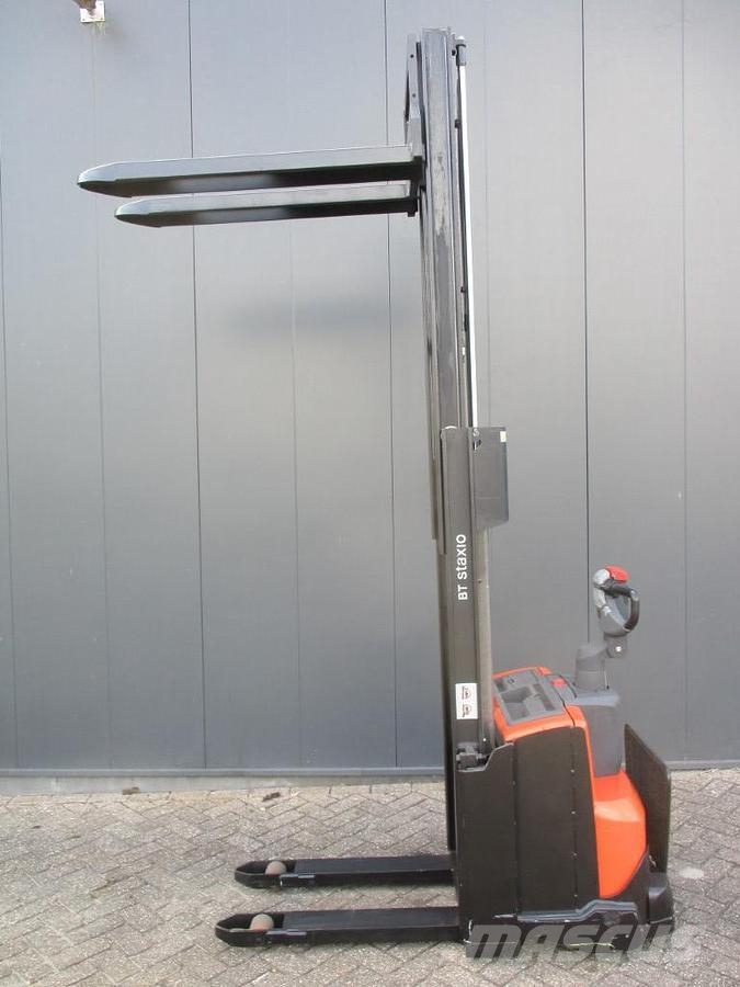 BT SWE120 Pallettruck met meerij platform