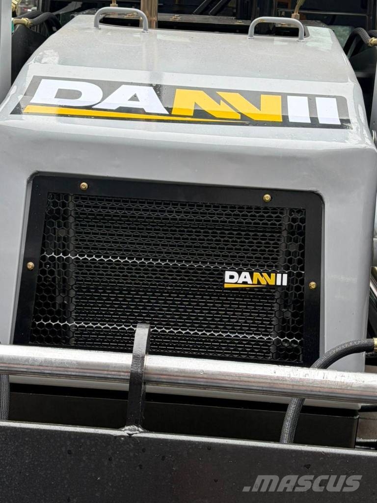 DANNII EX420 Rýpadlo-nakladače