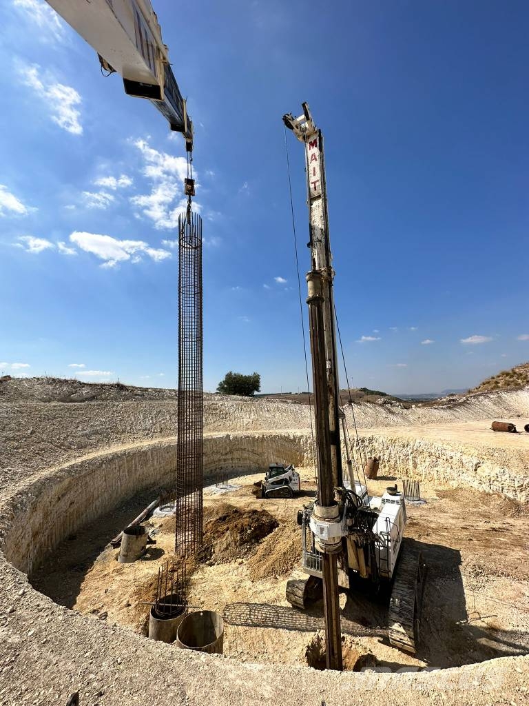 Mait HR130 منصات دق خوازيق