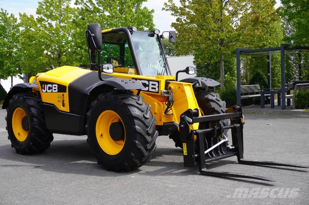 JCB 526-56 AGRI Plus / 5.6 m telescopic loader / joyst 伸缩臂叉装车|叉装车