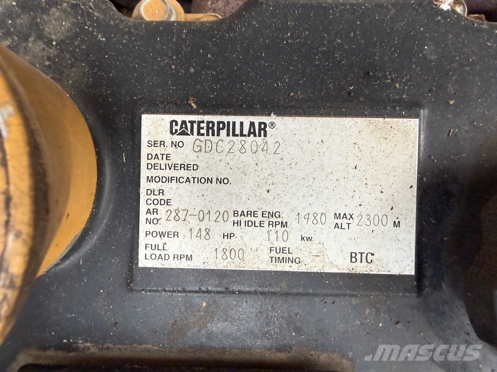 CAT 323 D L Kāpurķēžu ekskavatori
