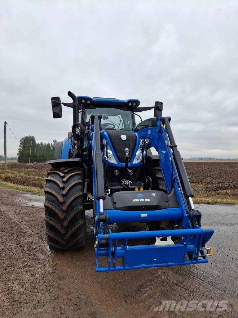 New Holland T 7.210 AC Traktori