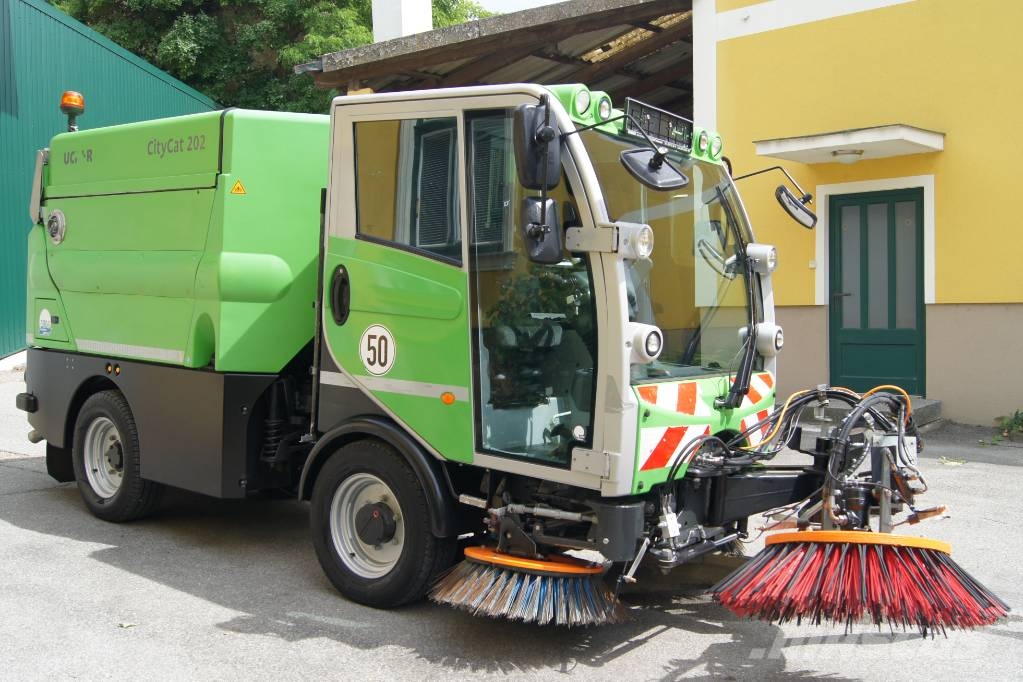 Bucher CityCat 2020 / Euro6 / L + R Kehrmaschine Utcaseprő teherautók