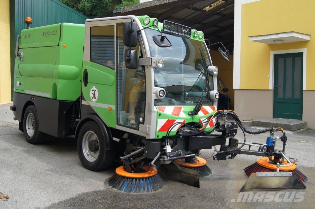 Bucher CityCat 2020 / Euro6 / L + R Kehrmaschine Utcaseprő teherautók