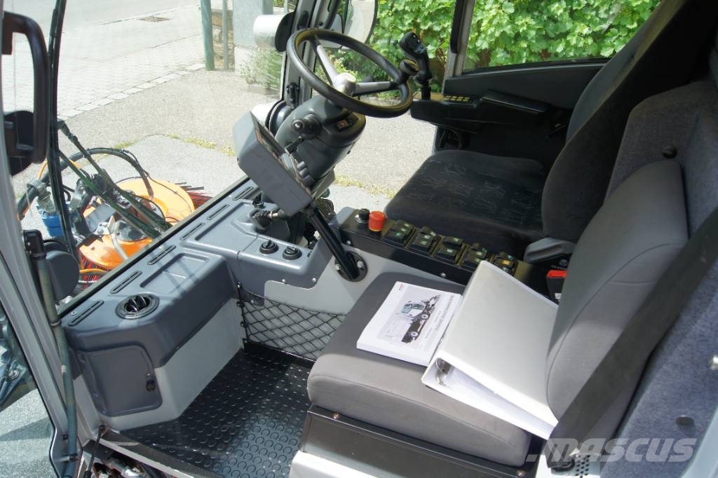 Bucher CityCat 2020 / Euro6 / L + R Kehrmaschine Utcaseprő teherautók