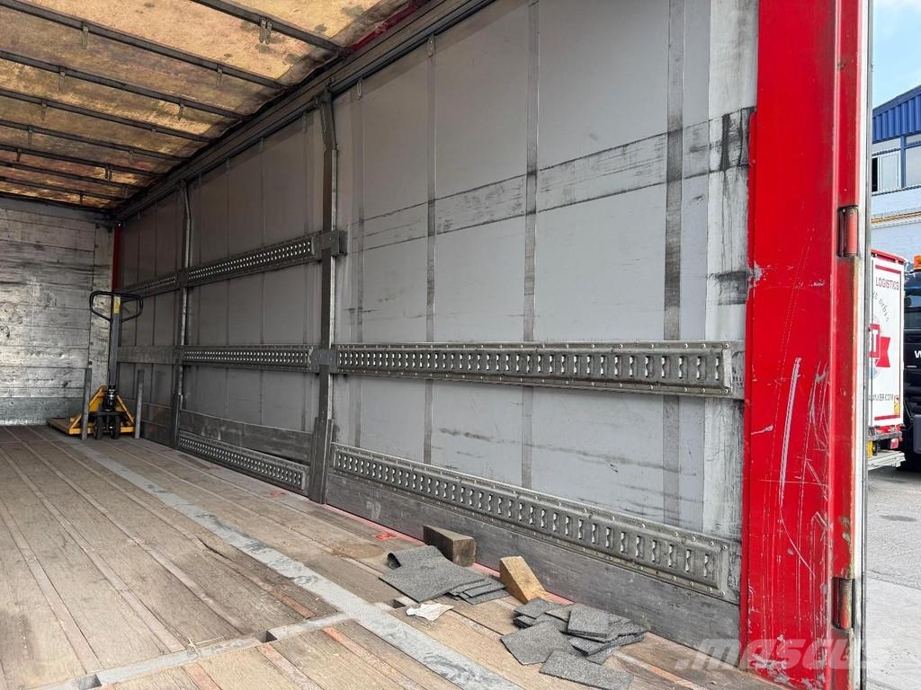 Iveco Daily 40C17 + 1-axle BUNK TRAILER - BOX 6,99 METER Muu