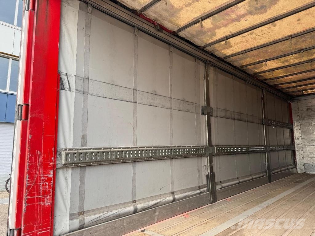 Iveco Daily 40C17 + 1-axle BUNK TRAILER - BOX 6,99 METER Muu