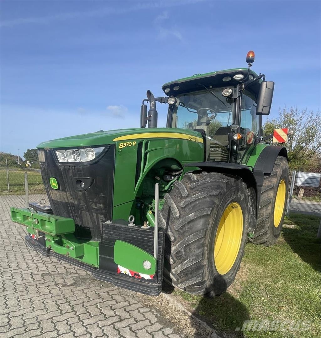 John Deere 8370 R Traktorji