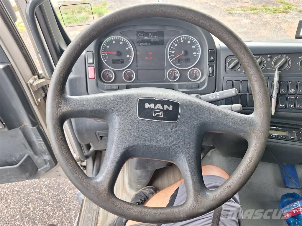 MAN TGA 33.400 6X4 + KCP 38 ZX170 Camiones con chasís y cabina