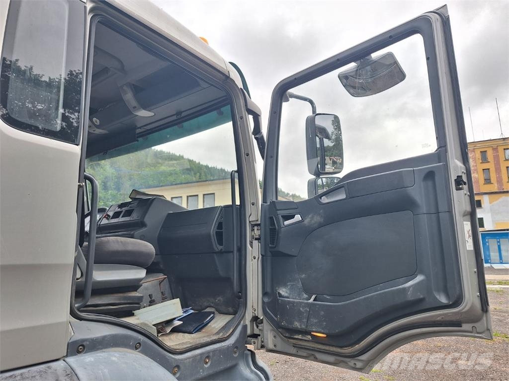 MAN TGA 33.400 6X4 + KCP 38 ZX170 Camiones con chasís y cabina