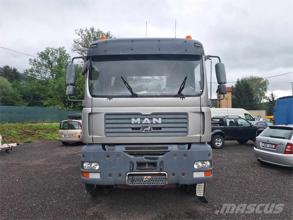 MAN TGA 33.400 6X4 + KCP 38 ZX170 Camiones con chasís y cabina