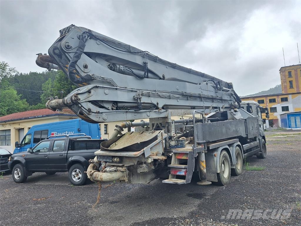 MAN TGA 33.400 6X4 + KCP 38 ZX170 Camiones con chasís y cabina