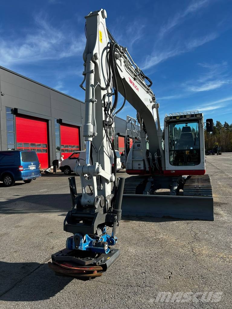 Takeuchi TB 2150 R / Pyörittäjä, Pihdit, Rasvari, Lämmitin Telakaivukoneet