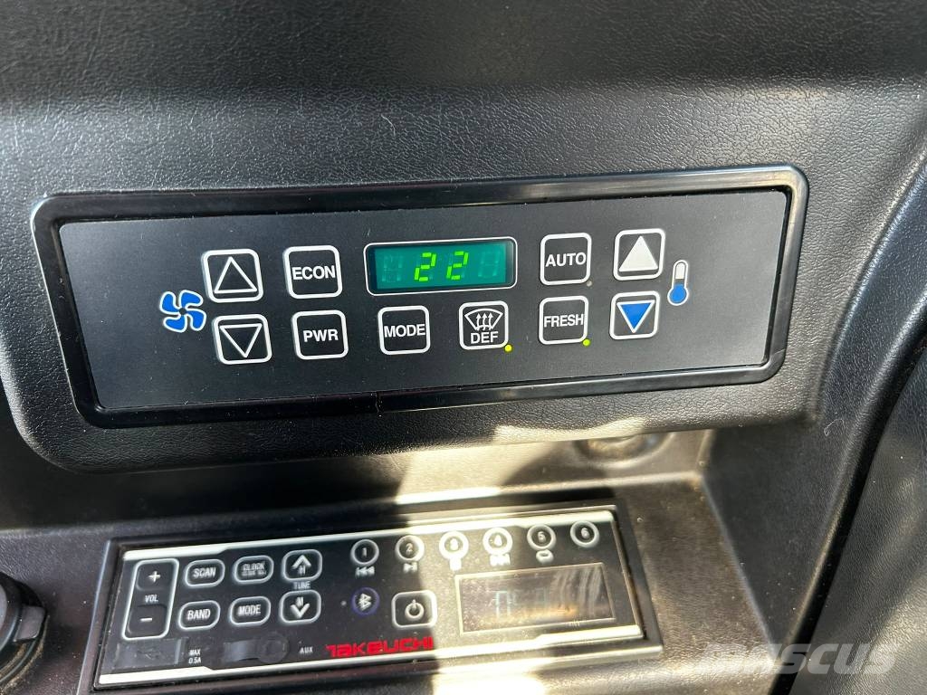 Takeuchi TB 2150 R / Pyörittäjä, Pihdit, Rasvari, Lämmitin Telakaivukoneet
