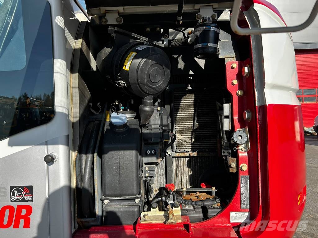 Takeuchi TB 2150 R / Pyörittäjä, Pihdit, Rasvari, Lämmitin Telakaivukoneet