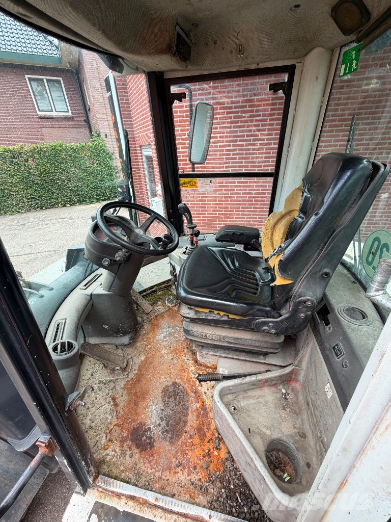 O&K L8.5 Wheel loaders