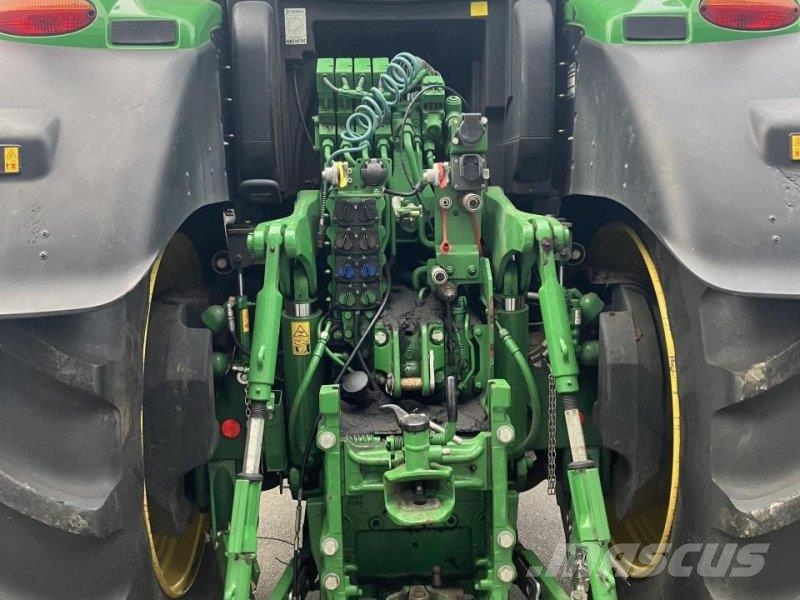 John Deere 6250R Traktoren