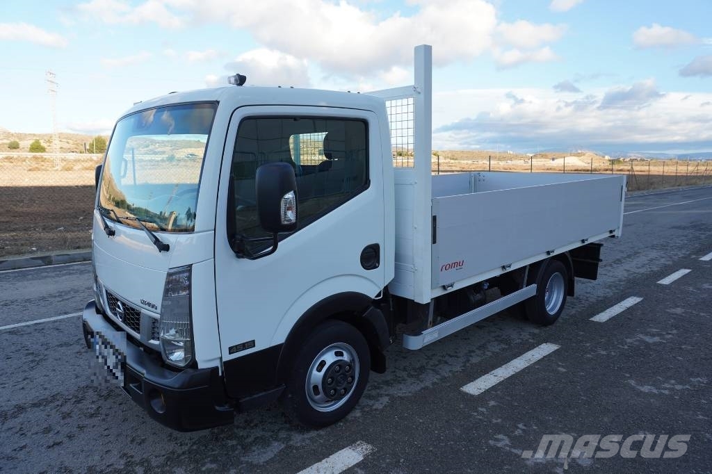 Nissan NT400 45.15 CAJA ABIERTA Schuifzeilopbouw
