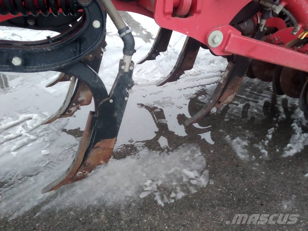 Horsch Focus 6 TD Mechanické sejačky