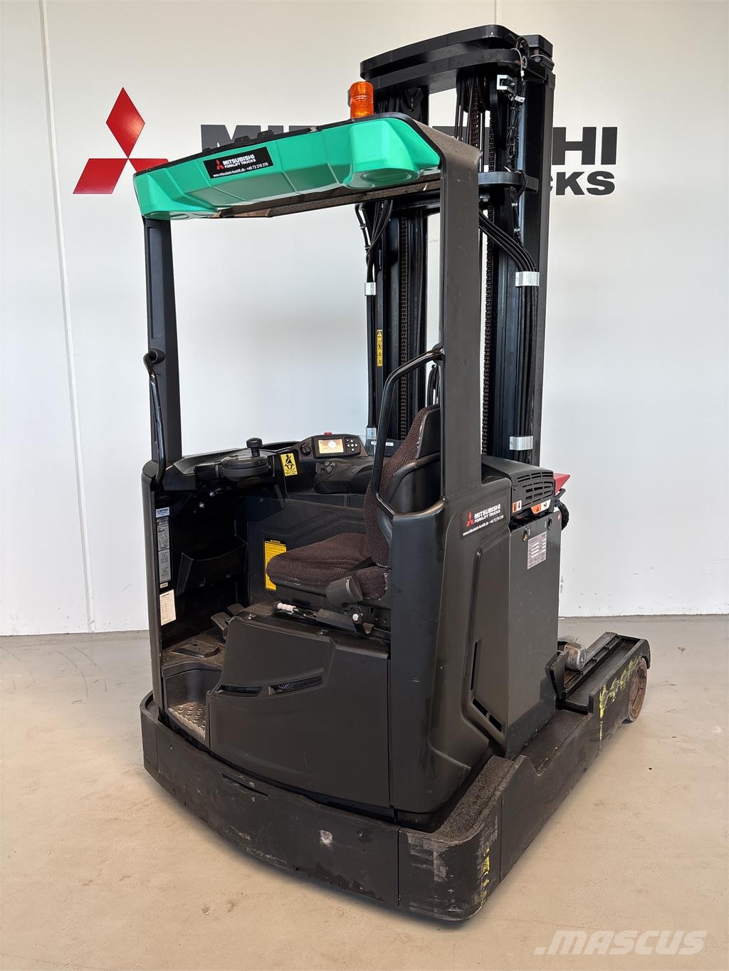 CAT Lift Trucks RM25N2X Viljuškari sa pomičnim stupom