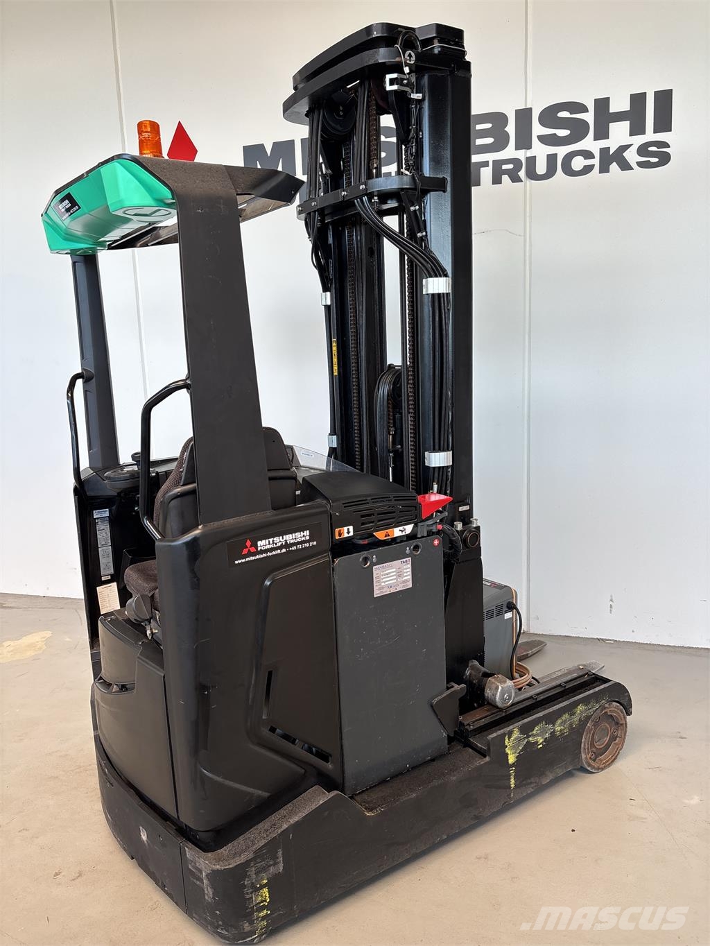 CAT Lift Trucks RM25N2X Viljuškari sa pomičnim stupom