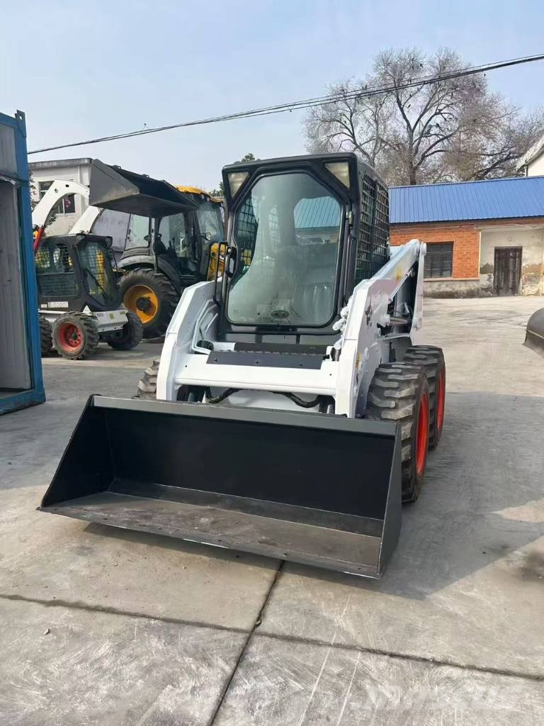 Bobcat S 300 Міні-навантажувачі