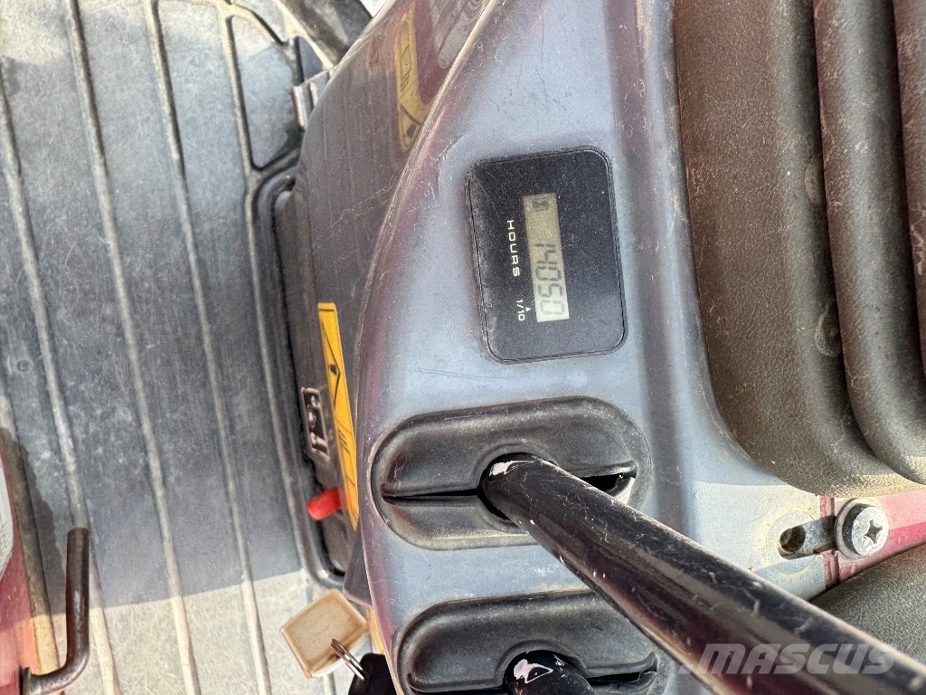Yanmar SV08 (1E746) حفارات صغيرة أقل من 7 طن (حفارات صغيرة)