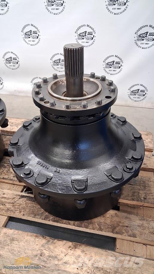 Komatsu 895 & 951 KM Certified Nav / wheel hub Used/Beg Transmission