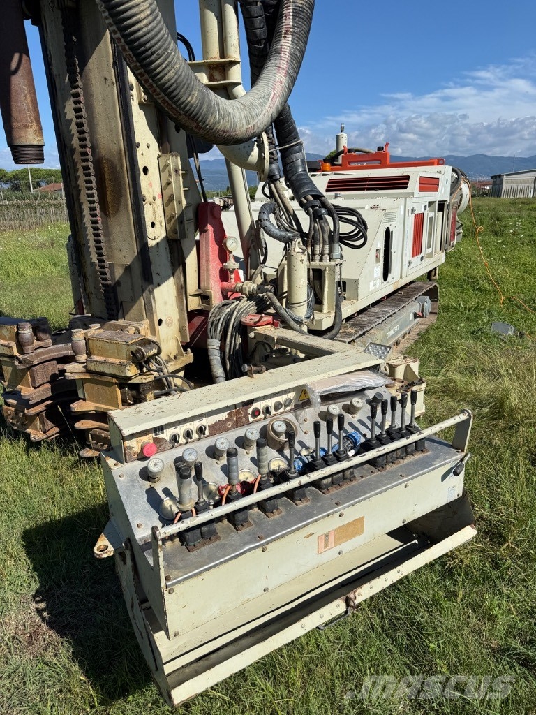 Comacchio MC 900 P1 Kuyu sondaj makinalari