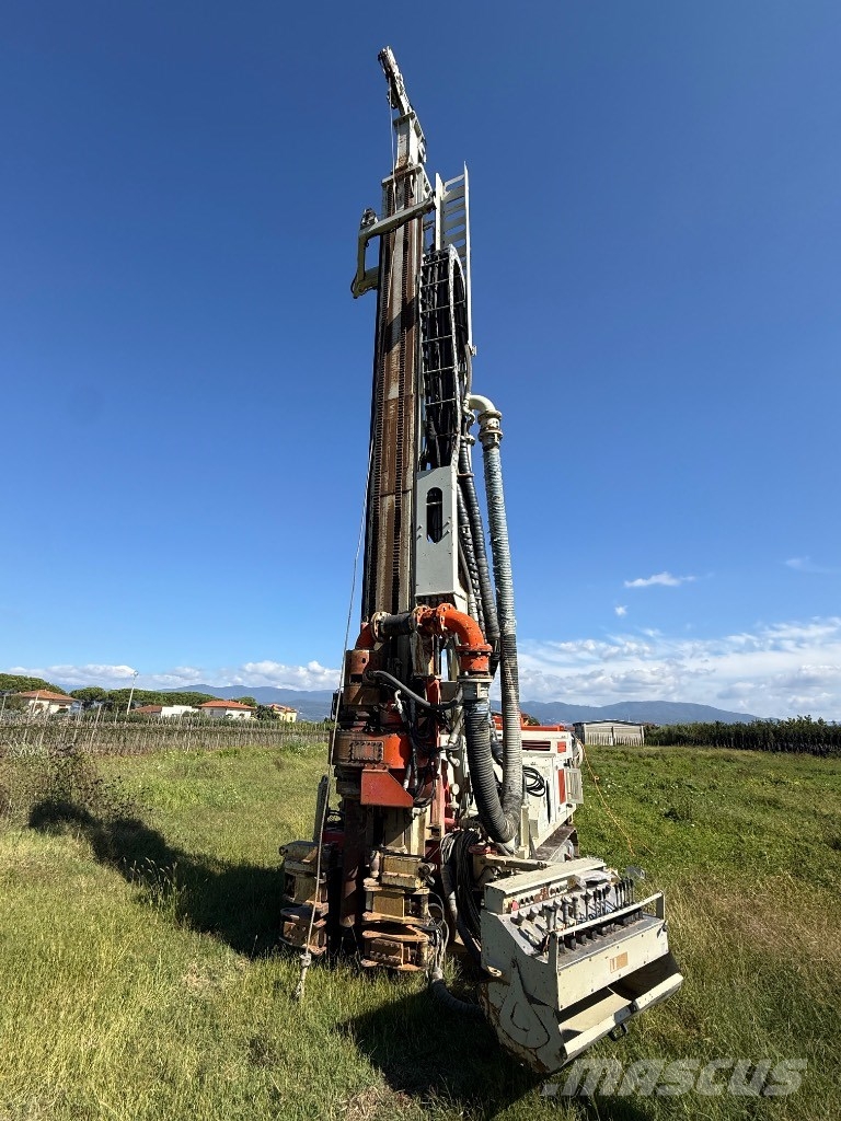 Comacchio MC 900 P1 Kuyu sondaj makinalari