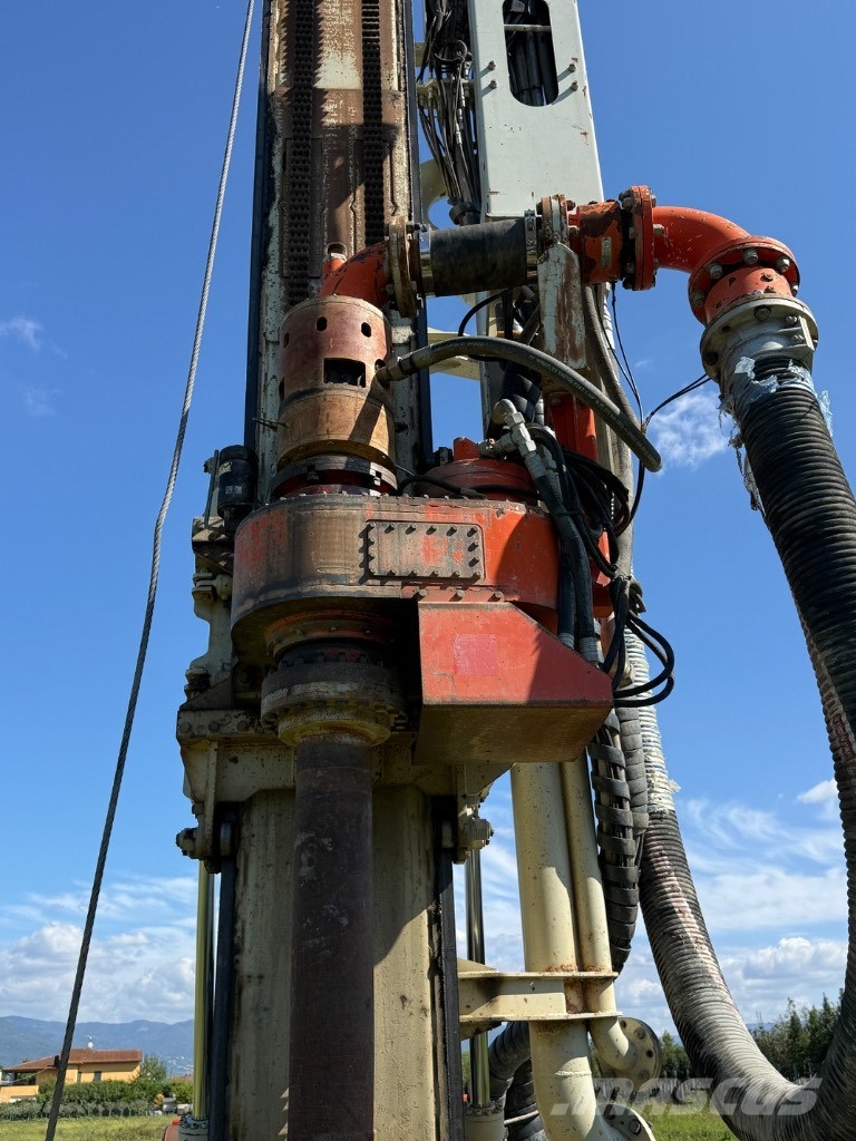 Comacchio MC 900 P1 Kuyu sondaj makinalari