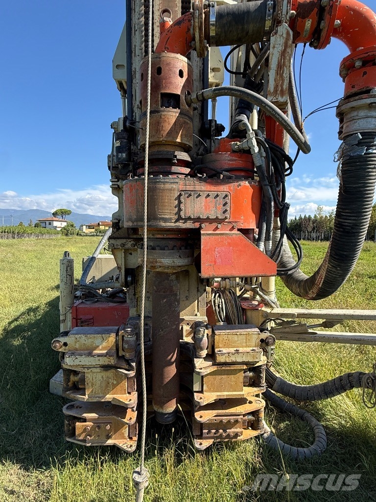 Comacchio MC 900 P1 Kuyu sondaj makinalari
