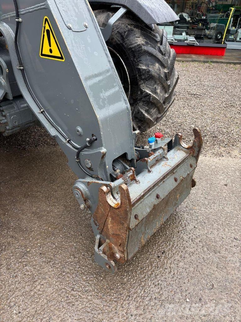 Weidemann T7042 Verreikers voor landbouw