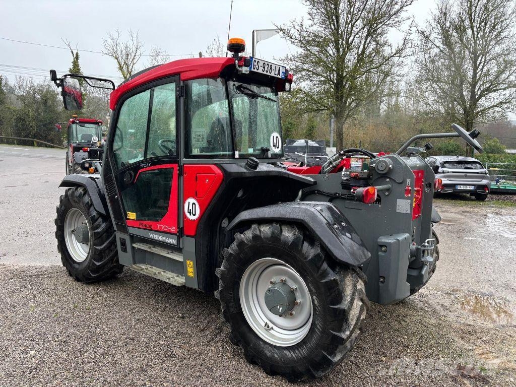 Weidemann T7042 معدات مناولة لأغراض الزراعة
