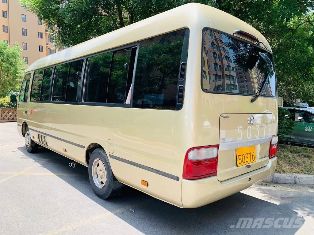 Toyota Coaster Bus 迷你巴士