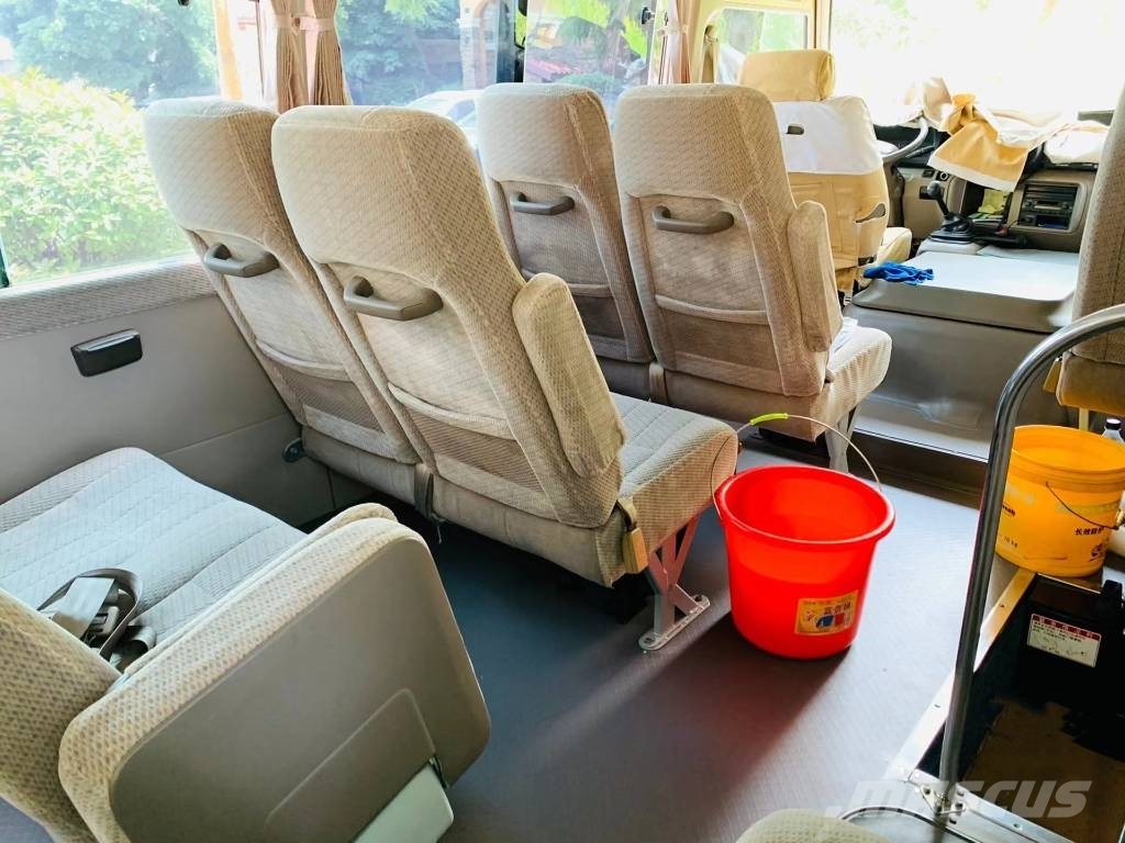 Toyota Coaster Bus 迷你巴士