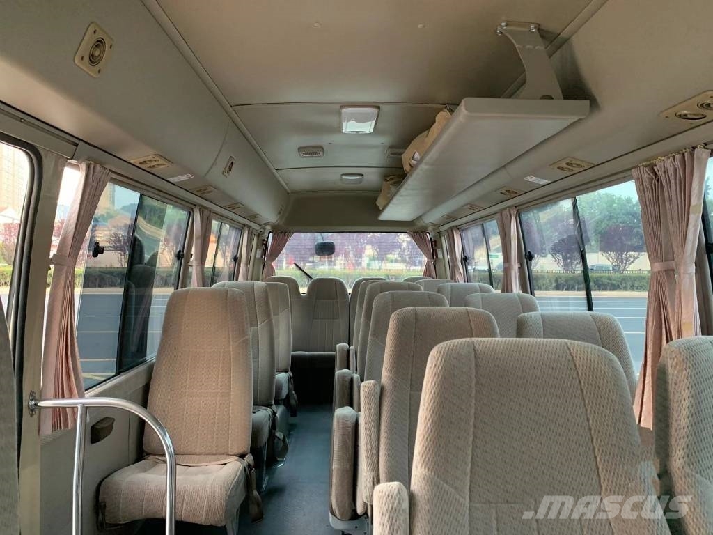 Toyota Coaster Bus 迷你巴士