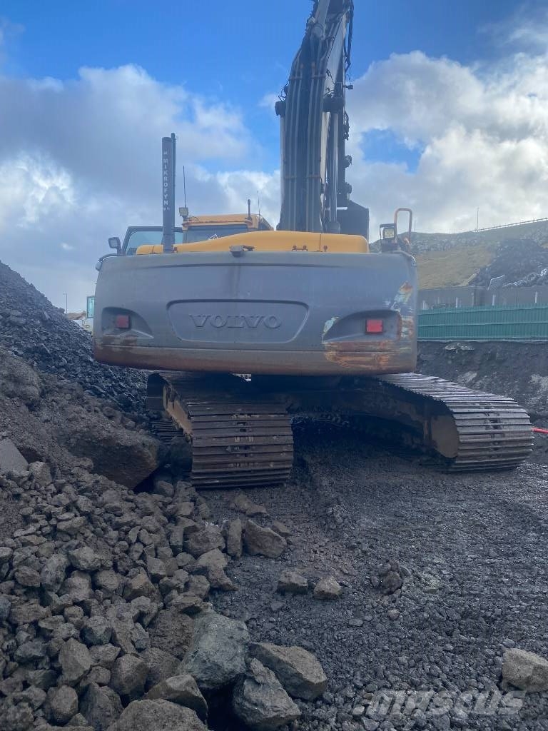 Volvo EC 240 L Beltegraver