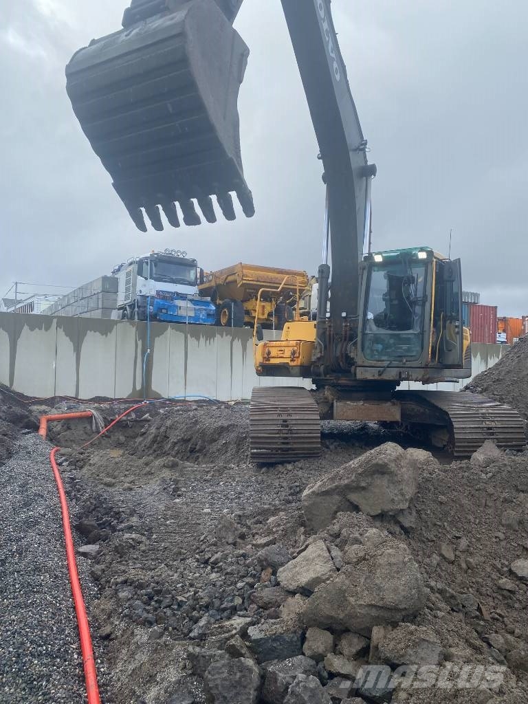 Volvo EC 240 L Beltegraver