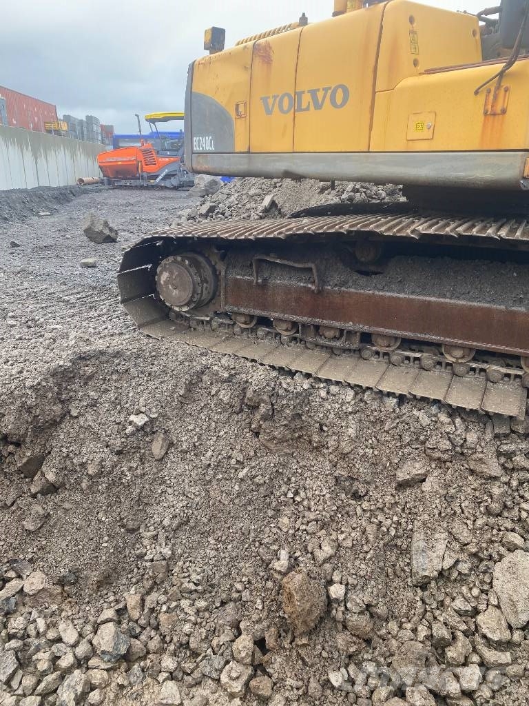 Volvo EC 240 L Beltegraver