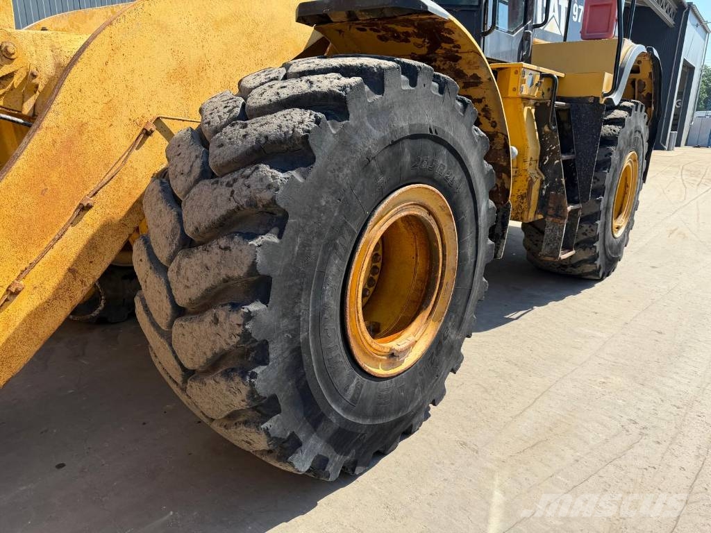 CAT 972M Pyöräkuormaajat