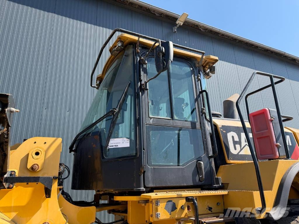 CAT 972M Pyöräkuormaajat