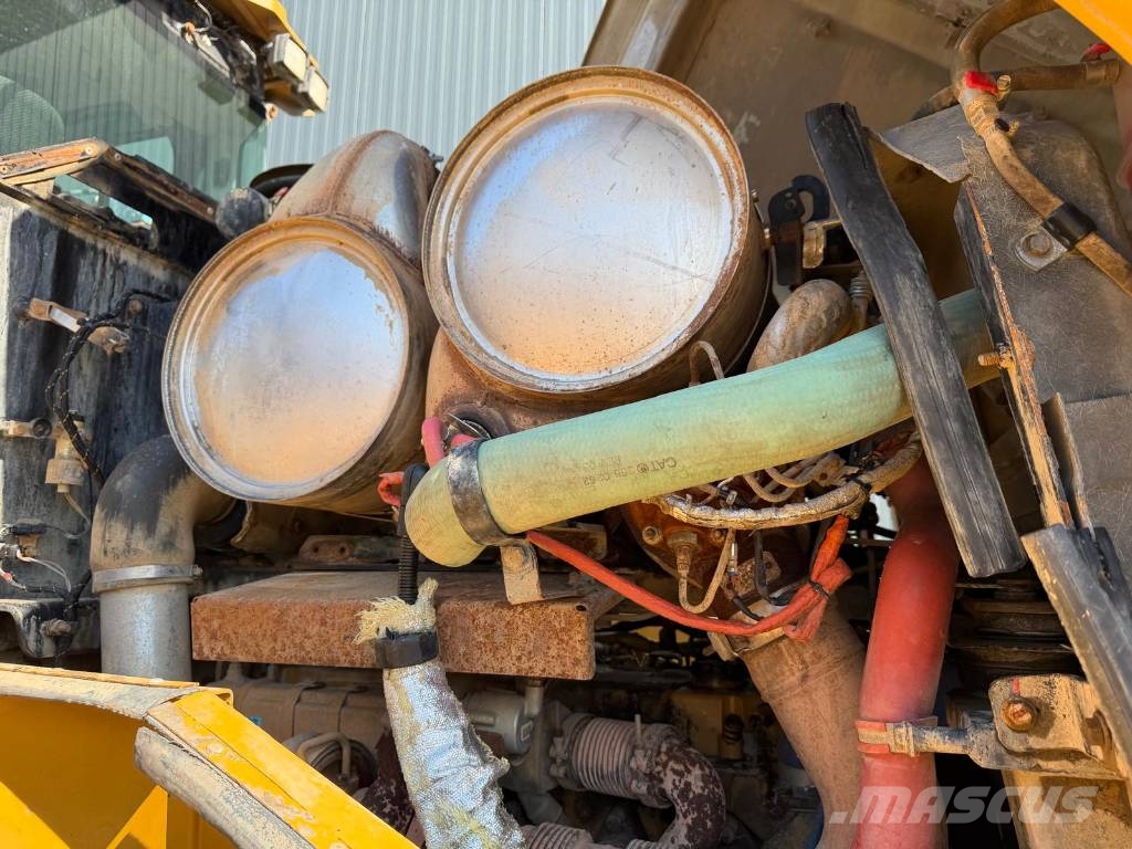 CAT 972M Pyöräkuormaajat