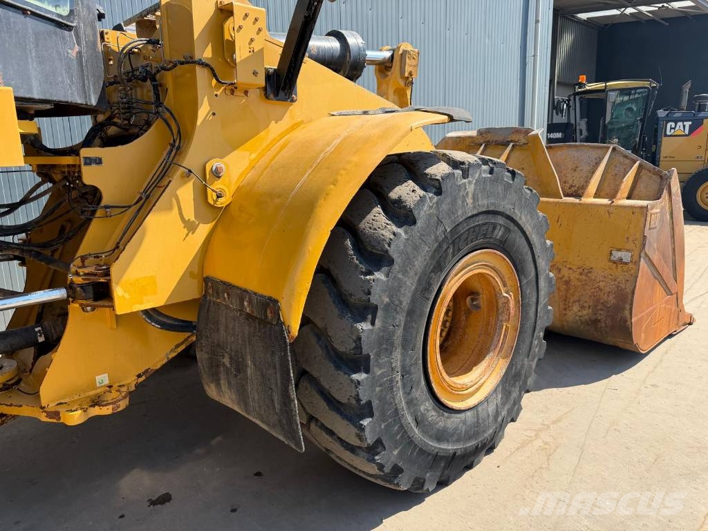 CAT 972M Pyöräkuormaajat