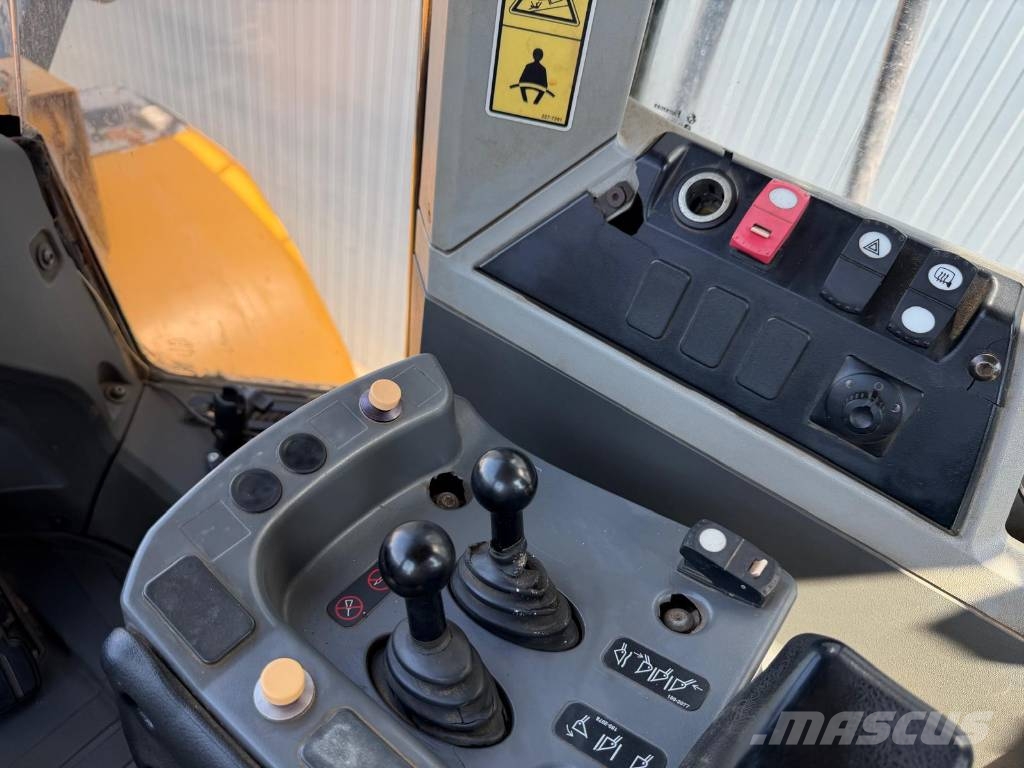 CAT 972M Pyöräkuormaajat