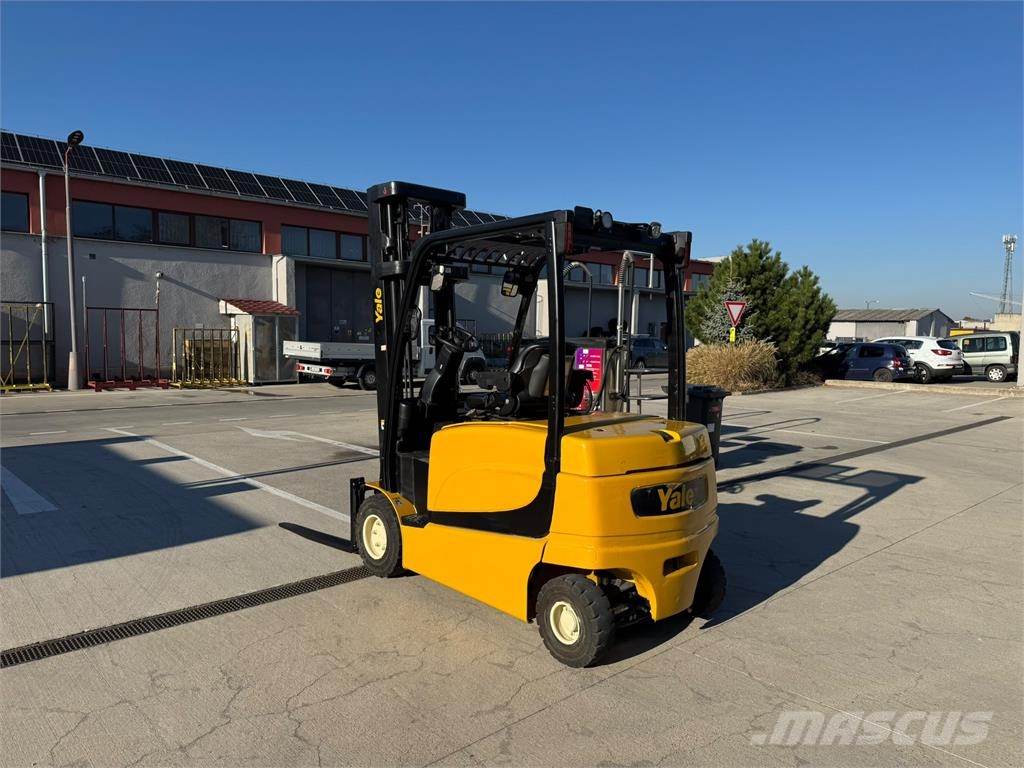 Yale ERP25 Stivuitor electric