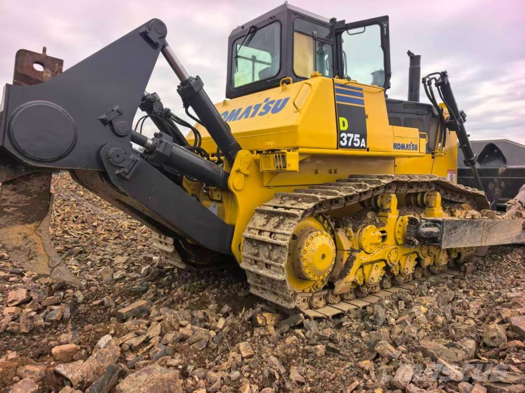 Komatsu D357A Dozers - Tratores rastos