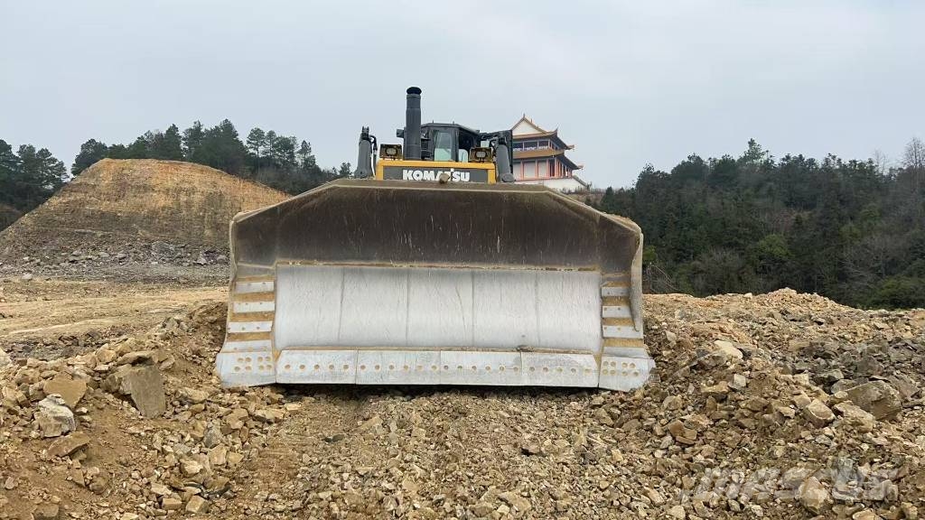 Komatsu D357A Dozers - Tratores rastos