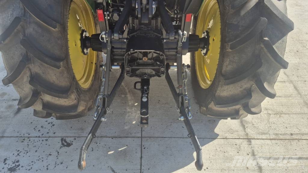 John Deere 3038 E Tratores Agrícolas usados